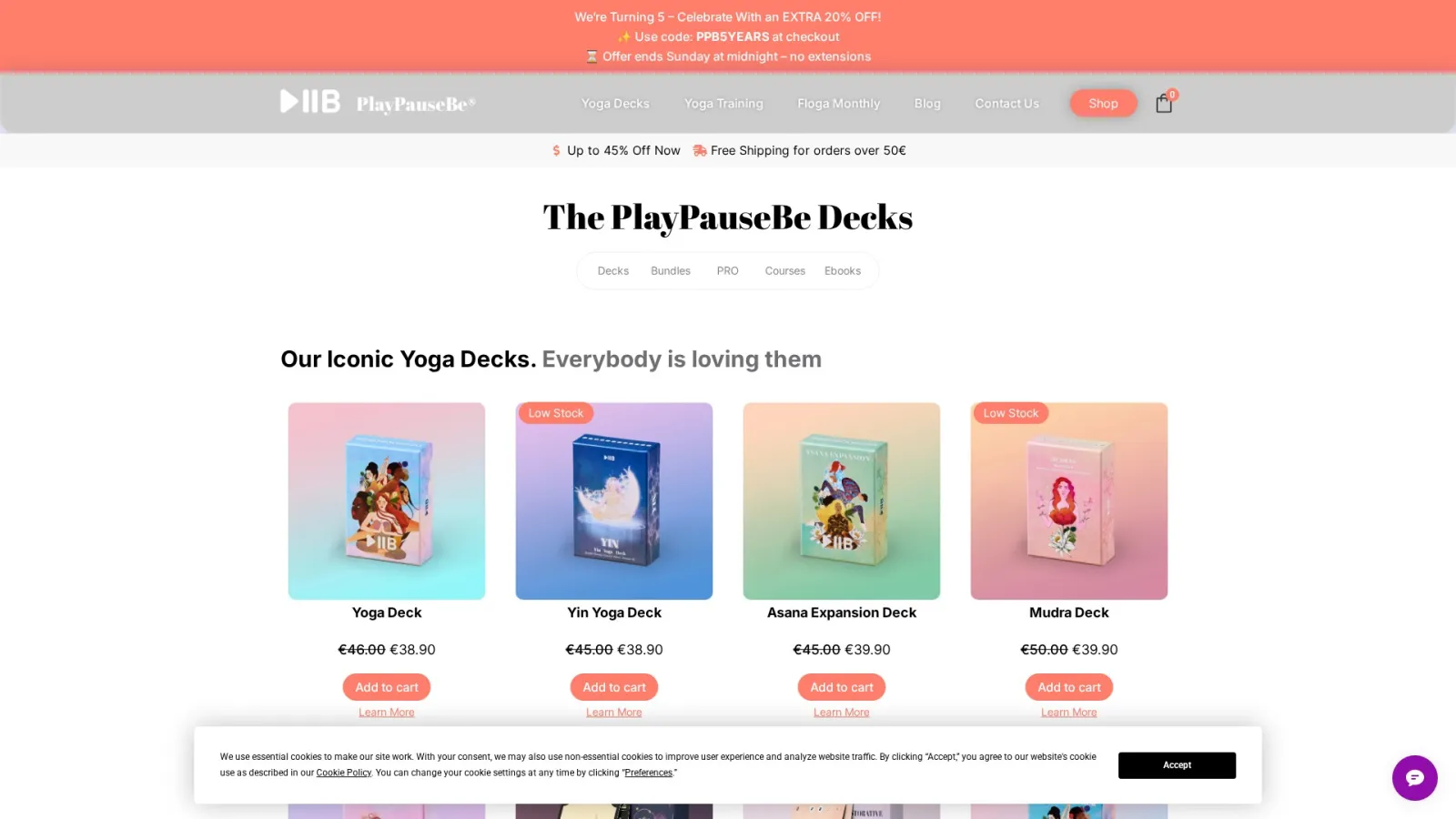 Homepage dell'e-commerce PlayPauseBe, brand internazionale di yoga